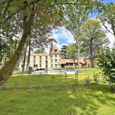 Le Manoir Des Perrieres Bed & Breakfast Rochechouart Ngoại thất bức ảnh