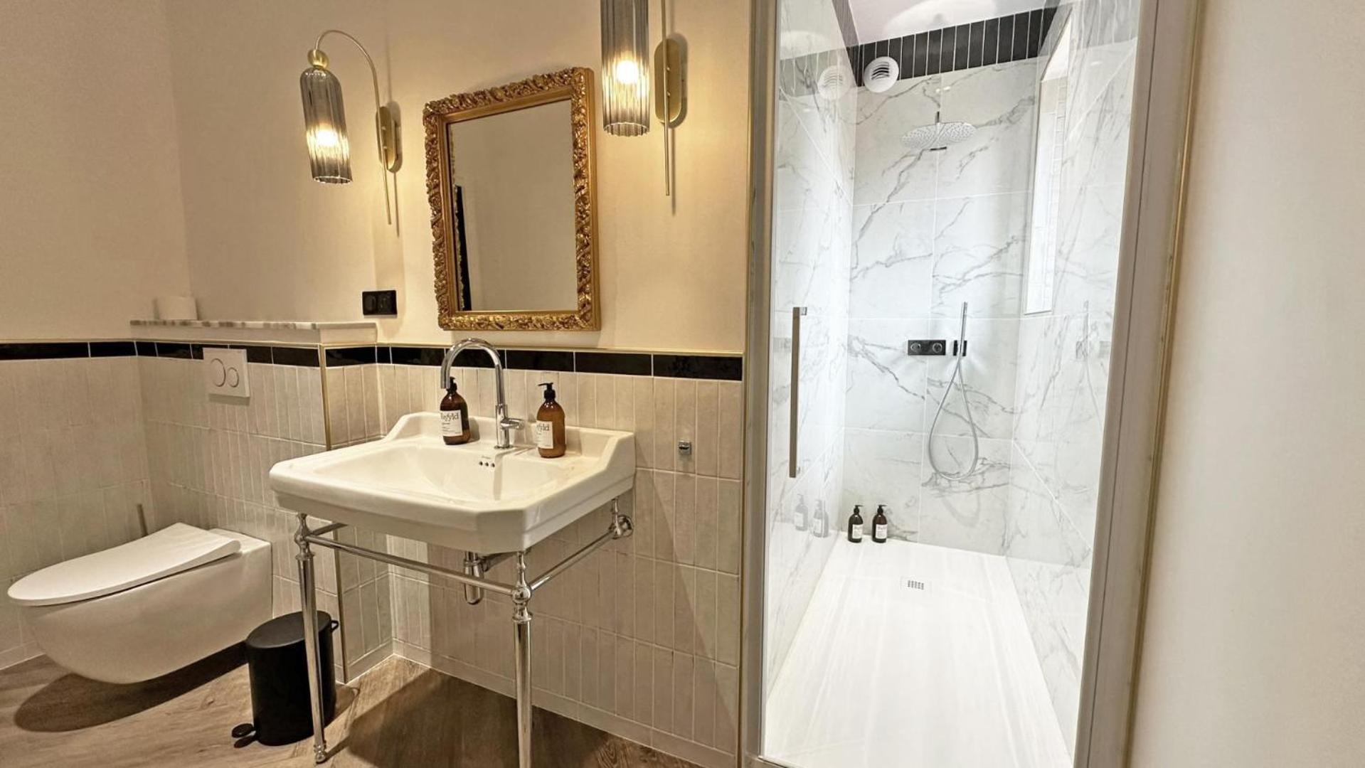 Le Manoir Des Perrieres Bed & Breakfast Rochechouart Ngoại thất bức ảnh