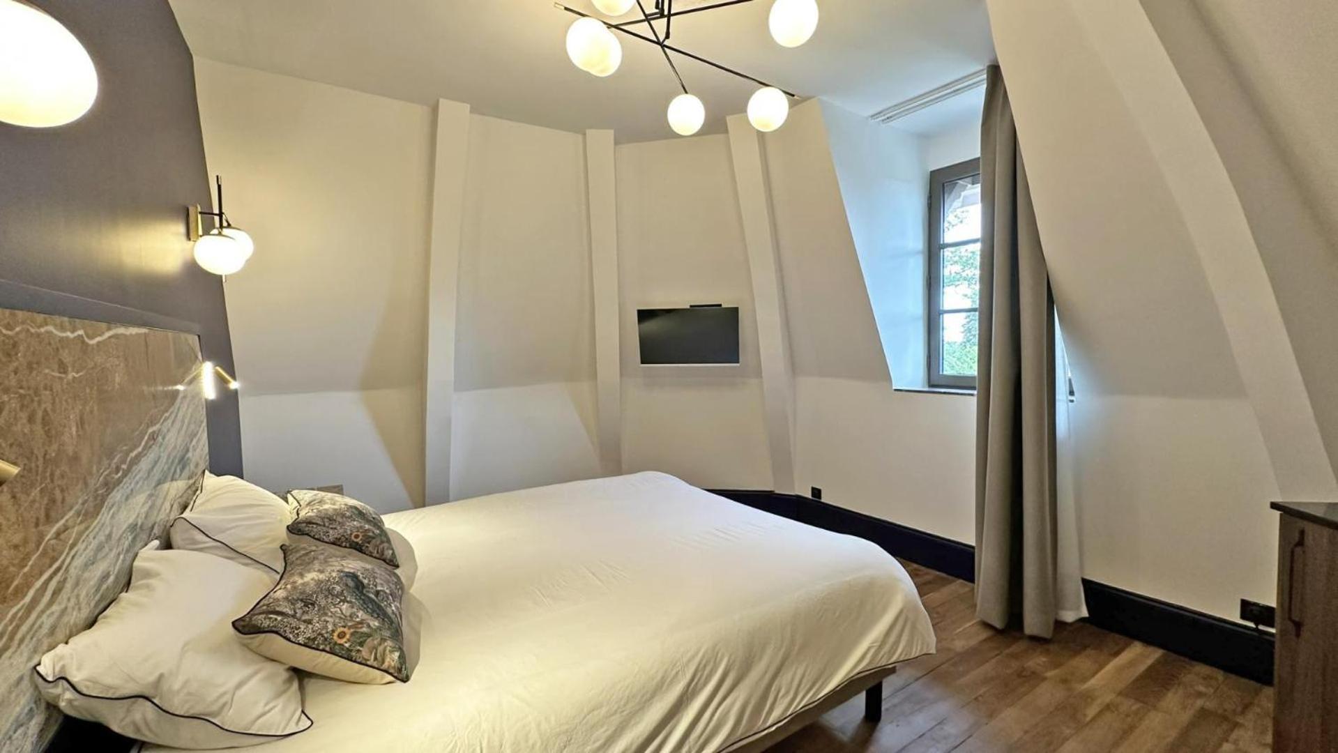 Le Manoir Des Perrieres Bed & Breakfast Rochechouart Ngoại thất bức ảnh