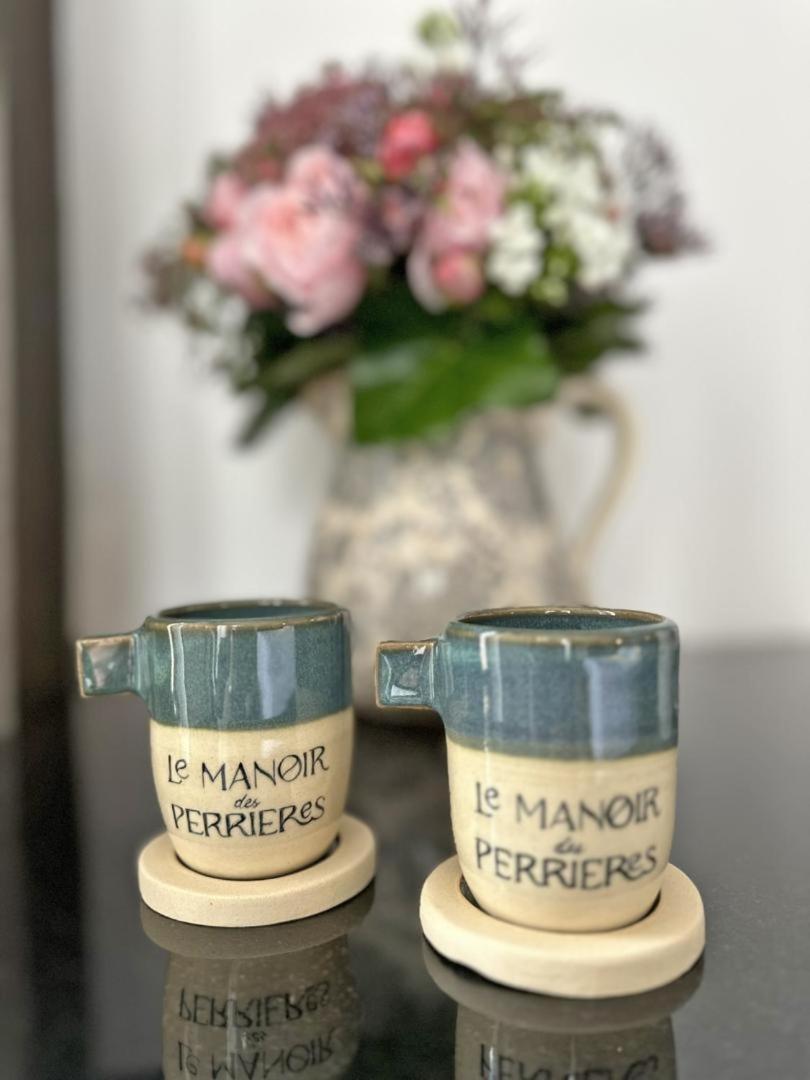 Le Manoir Des Perrieres Bed & Breakfast Rochechouart Ngoại thất bức ảnh