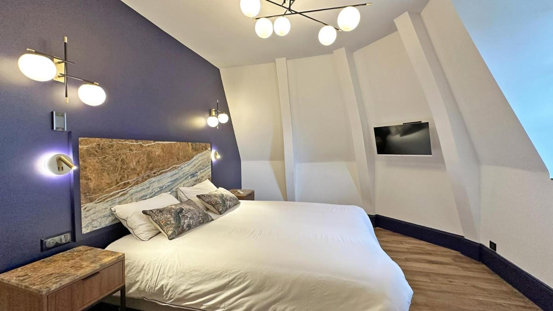 Le Manoir Des Perrieres Bed & Breakfast Rochechouart Ngoại thất bức ảnh