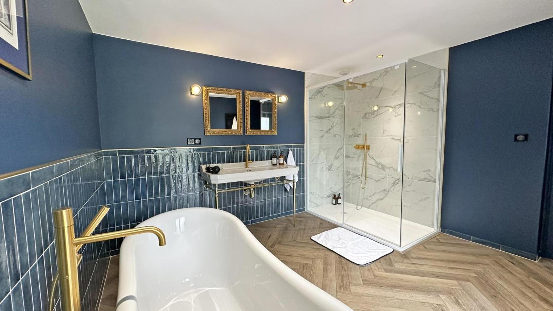 Le Manoir Des Perrieres Bed & Breakfast Rochechouart Ngoại thất bức ảnh