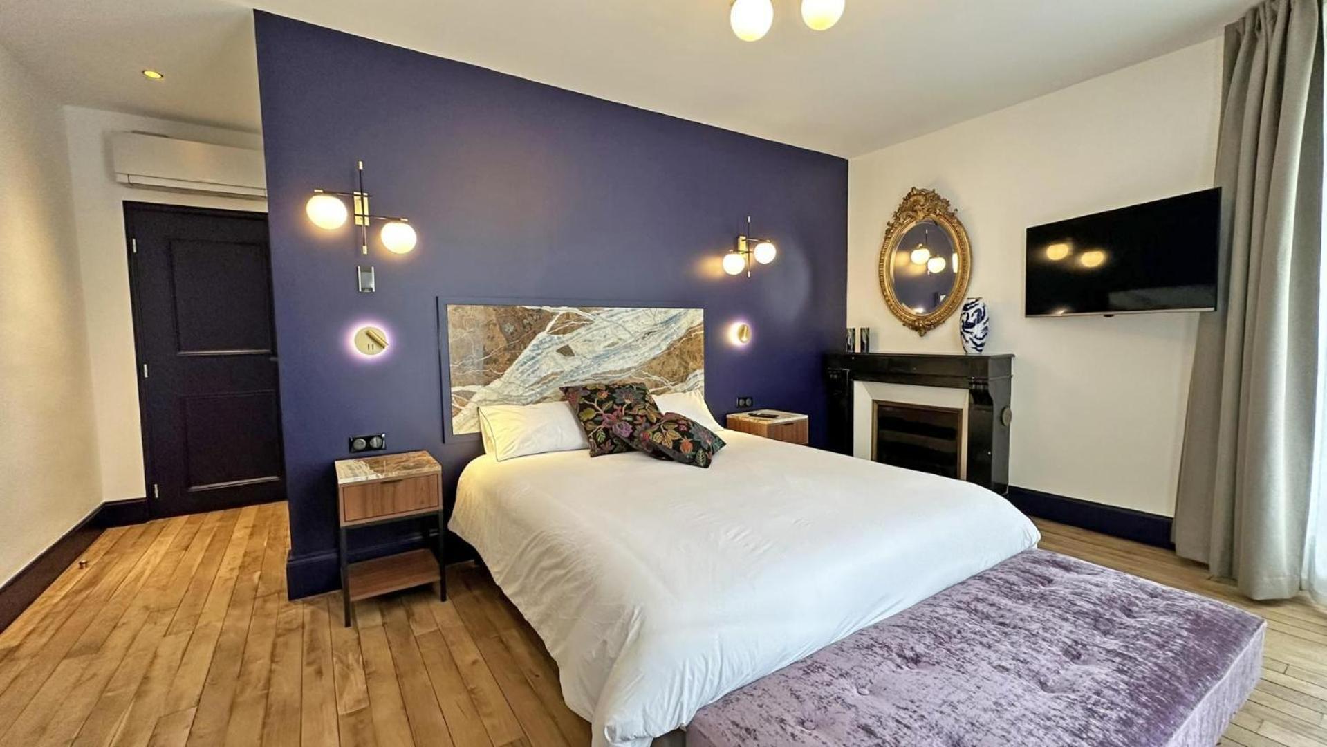 Le Manoir Des Perrieres Bed & Breakfast Rochechouart Ngoại thất bức ảnh