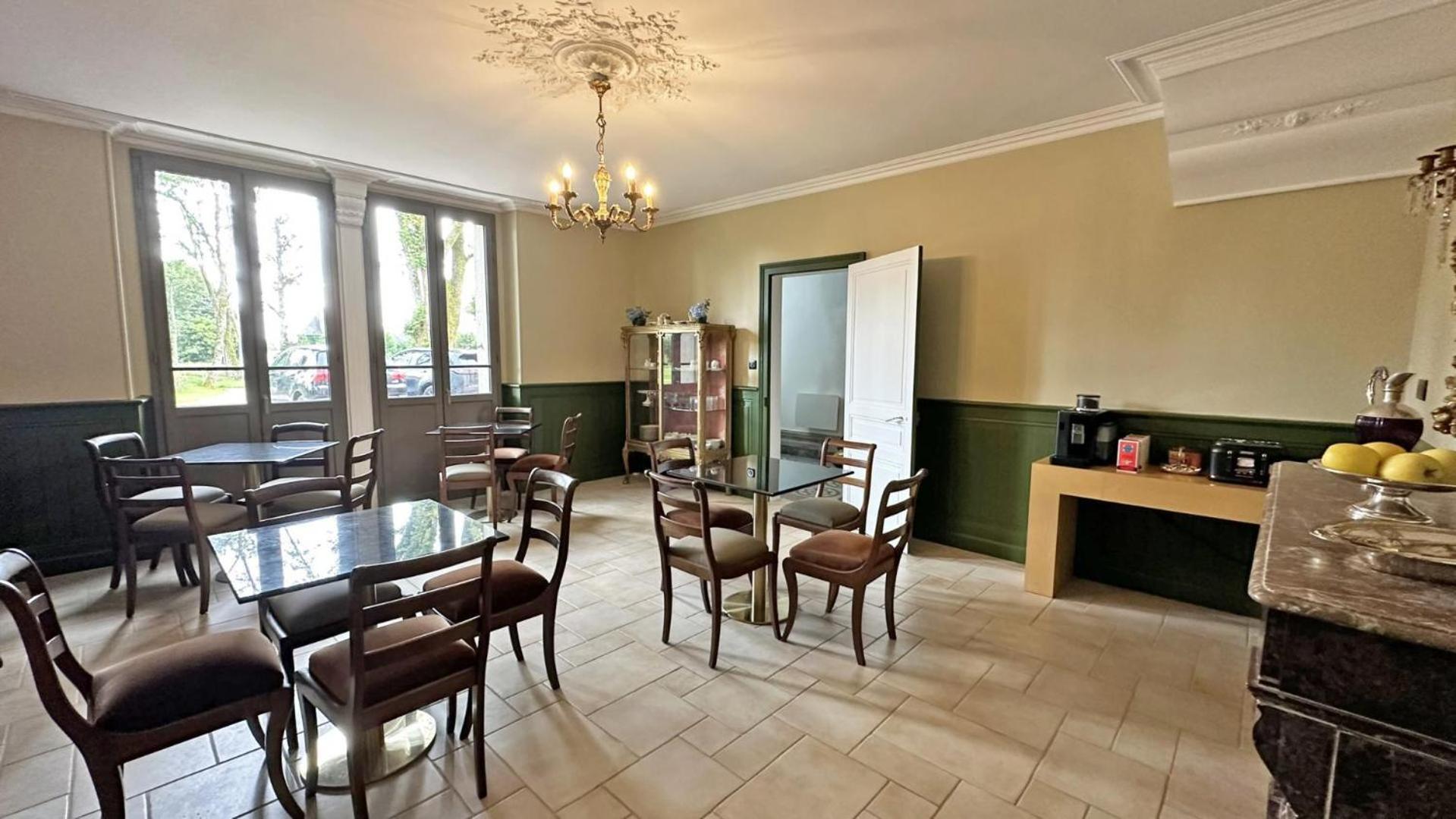Le Manoir Des Perrieres Bed & Breakfast Rochechouart Ngoại thất bức ảnh